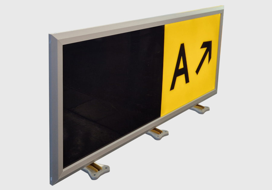 Switchable IAE25 001